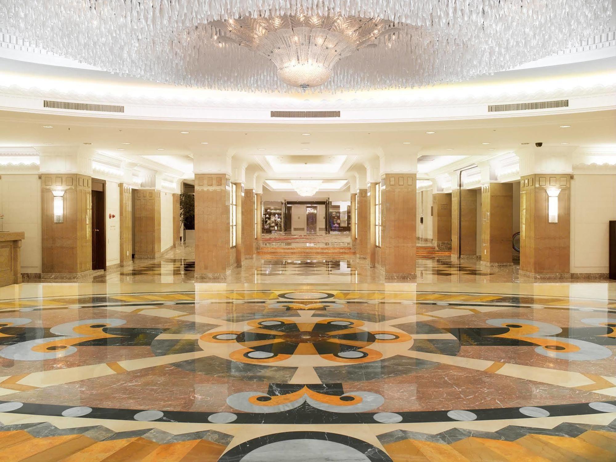 Okura Garden Hotel 5*
